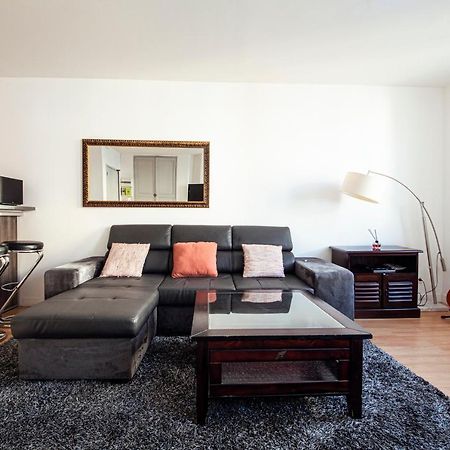Studio Marseille Luaran gambar