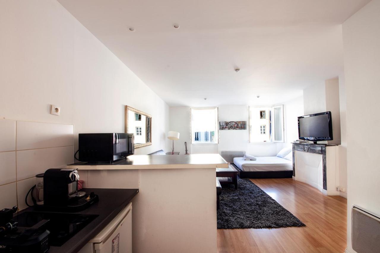Studio Marseille Luaran gambar